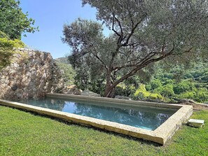 Pool - Beautiful house on the edge of the charming village of Pigna (Pigna)