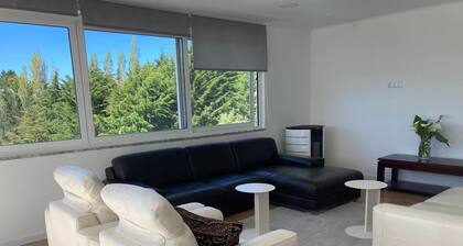 Galamares - between the mountains and the sea. Large villa completely renovated.