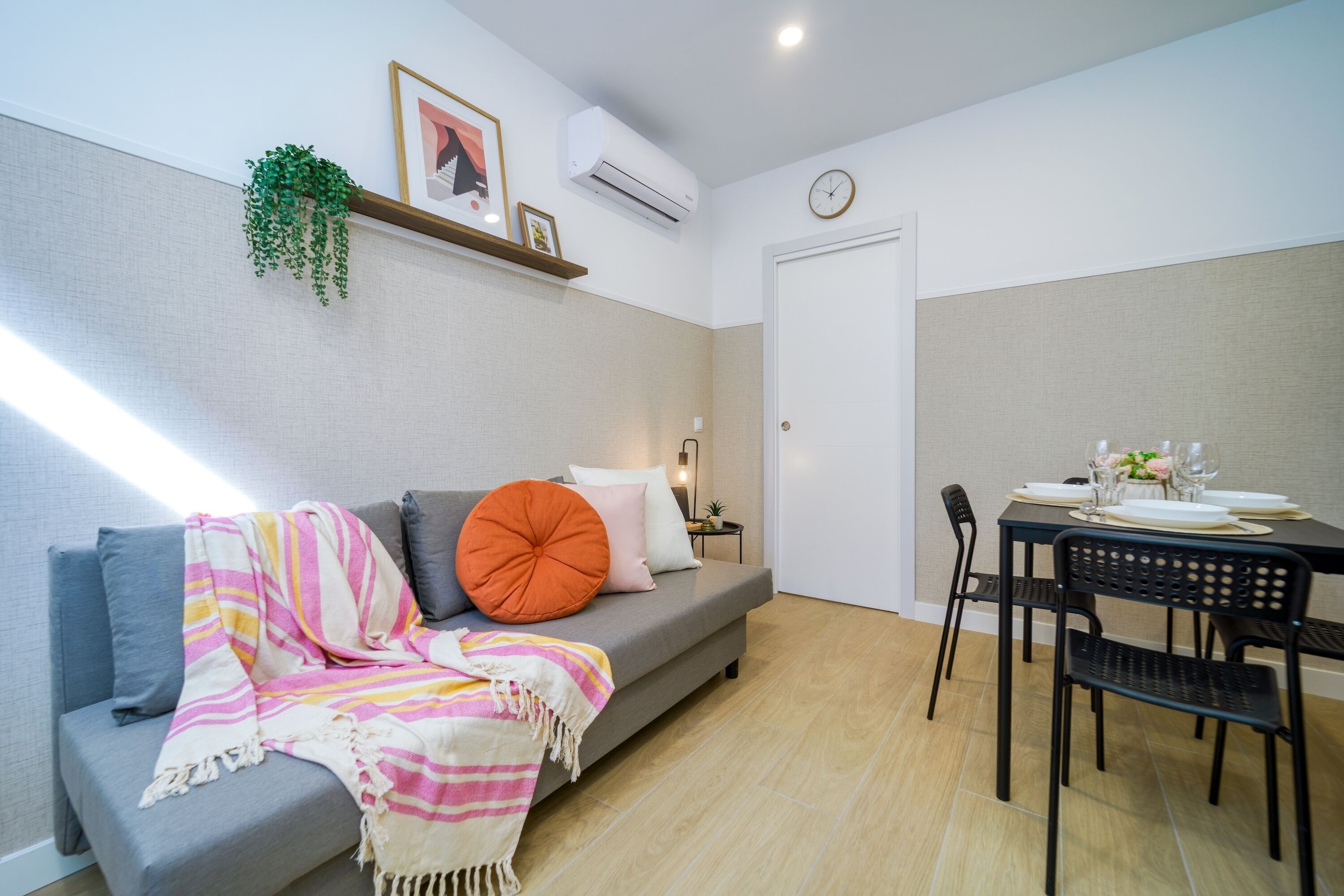 Superior Studio | Living area