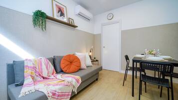 Superior Studio | Living area