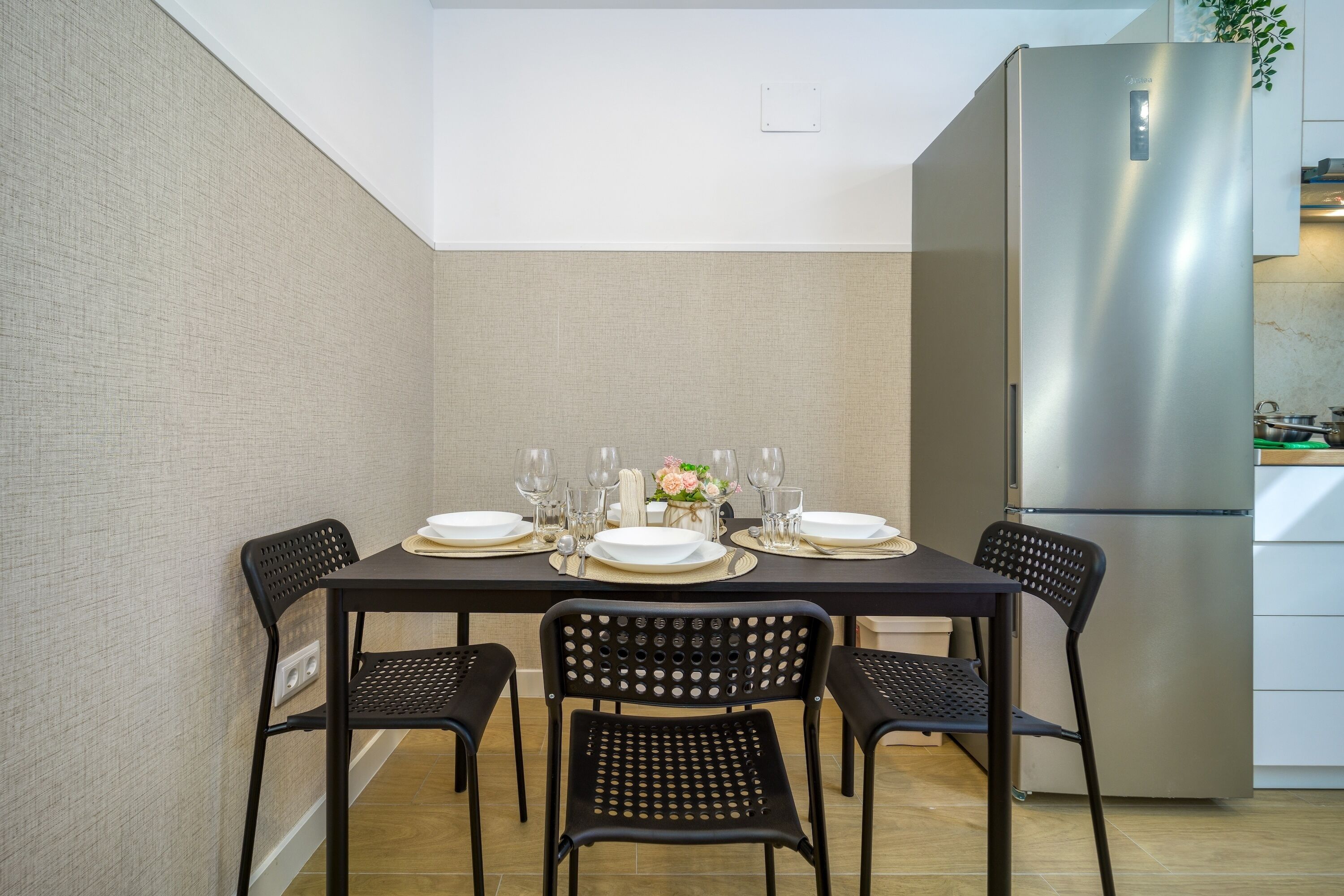 Superior Studio | Dining