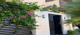 ENTRE 2 GRANDE AQUAPARCK !!!!!! Luxurious F3 in Residence GUEBBAS