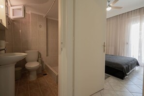 Hair dryer, towels - MelMare Verde Apartment by RentalsPro (Nea Moudania)