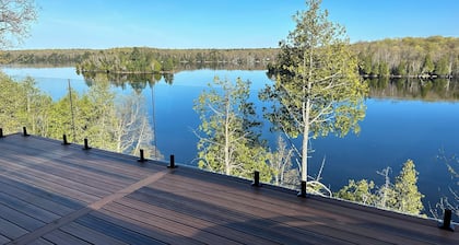 Lakefront Sunset Oasis (sleeps 17)