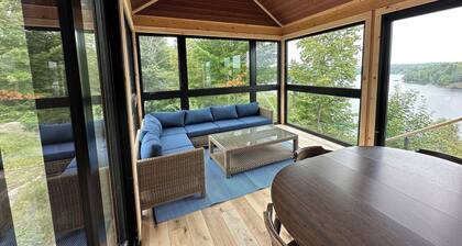 Lakefront Sunset Oasis (sleeps 17)