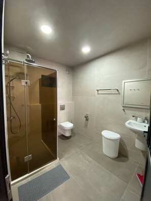 Bathroom - 3-bedroom cottage in Kaprovani with BBQ/3 minutes to the sea (Magnetiti)