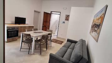 Comfort Apartment, Balcony | Living area