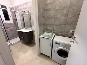 Comfort Apartment, Balcony | Bathroom - Il Lentisco (Lecce)