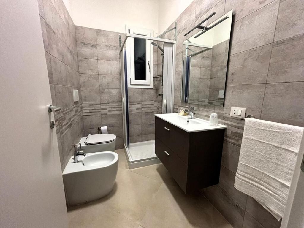 Comfort Apartment, Balcony | Bathroom | Free toiletries, towels, soap, shampoo