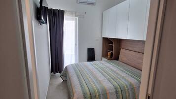 Comfort Apartment, Balcony | Iron/ironing board, free WiFi