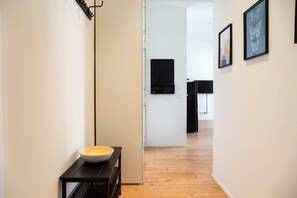 Interior - Modern Apartment in Berlin Charlottenburg for up to 4 Guests (Berlin)