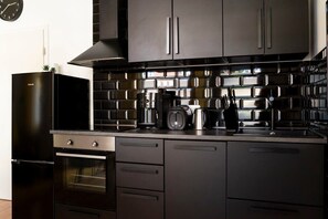 Private kitchen - Modern Apartment in Berlin Charlottenburg for up to 4 Guests (Berlin)