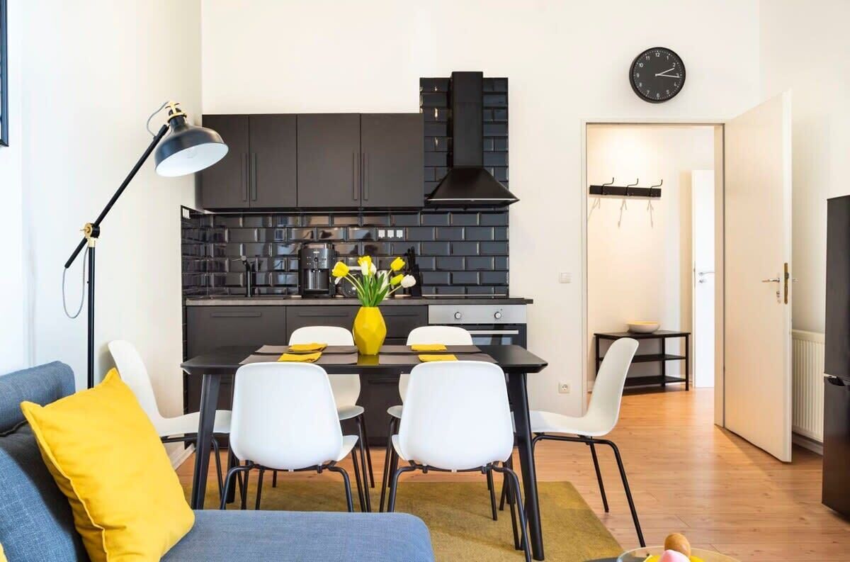 Kitchenette with dining area