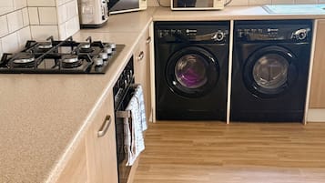 House, 4 Bedrooms | Interior