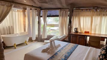 Deluxe Double Room, Beach View | View from room