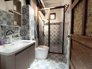 Deluxe-Doppelzimmer, Stadtblick | Badezimmer