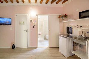 Interior - LA CASA DEL VINO-THE WINE HOUSE (Parma)