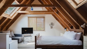Bügeleisen/Bügelbrett, Reisekinderbett, kostenloses WLAN, Bettwäsche