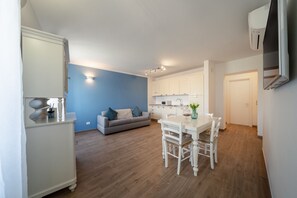 Basic Apartment, City View | Living area - Appartamenti Alla Lanterna (Costermano sul Garda)