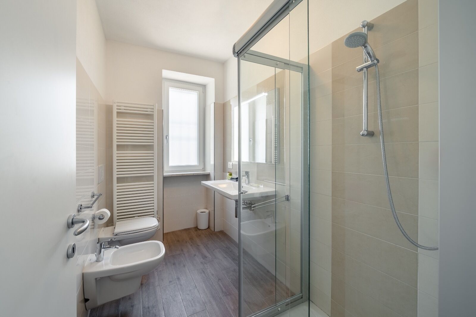 Apartamento clásico, vistas a la ciudad | Baño | Bidé