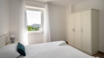 Luxury Apartment, Balcony, City View