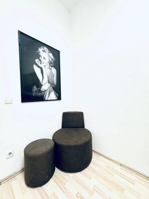 Basic Room | Interior - Cozy Private Room Walk to FAC Platz (Vienna)