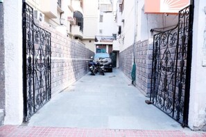 Superior Apartment, City View | Property grounds - Fortune Home Service Apartment E-28 2B (New Delhi)