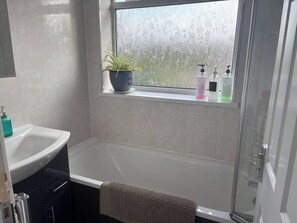 Kamer, 1 slaapkamer, roken | Badkamer