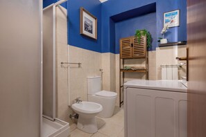 Bathroom - Casa Tropicana RO-JO by Wonderful Italy (Turin)