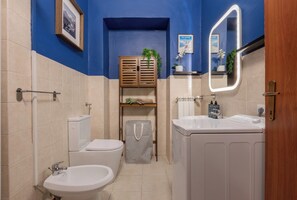 Bathroom - Casa Tropicana RO-JO by Wonderful Italy (Turin)