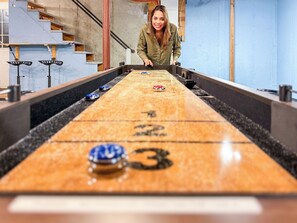 Games room - Mountain Escape: Fire Pit, Hot Tub & Game Room (Bartlett)