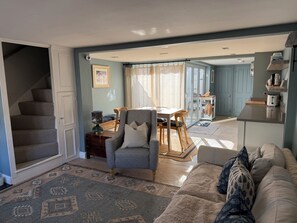 Living area - York Cottage (Reydon)