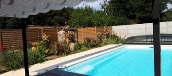 L'Aqual'Yon, gay or libertine naturist guest house