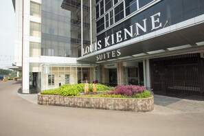 Exterior detail - Louis Kienne Suite Cikarang (Cikarang)