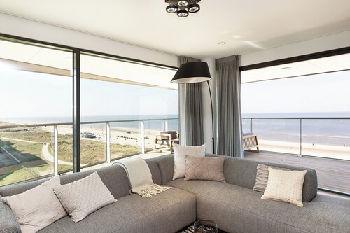 Luxury North Sea Retreat With Garage