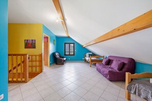 Interior - L'Orée du Bois - Wifi, Garden, and Mountain View (Bonvillaret)