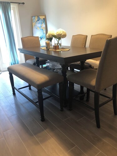 Cozy3-bedroom townhome Sleeps 6-in charming Tomball