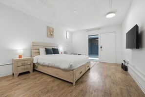 Room - Beautiful Centro Studio (Austin)