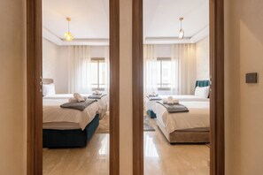 3 chambres, fer et planche à repasser, Wi-Fi gratuit, draps fournis
