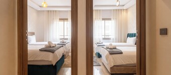 Spacious 3BR Apt 8 min to Casablanca Airport CMN; Sleeps 6, Free Parking & WiFi