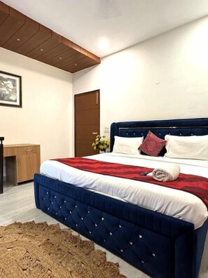 Apartment, Balcony, City View - Fortune Home Service Apartment E-28 1A (New Delhi)