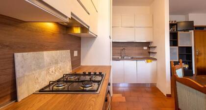 Claudia Flat - near the beach & parking
