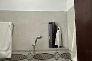 Bathroom - Hotel Comfort Hill  (Abbottabad)