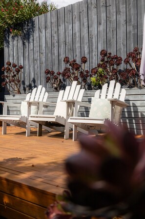 Terrace/patio - Lovely Beach Cottage | Heart of Rye (Rye)