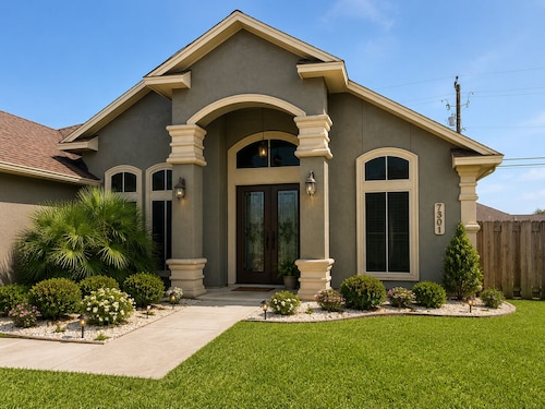 Spacious 4BR Retreat | Sleeps 8 • 2 Kings + 2 Queens