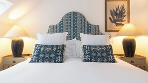 Room - Storytellers at Isay | Luxe Skye Coastal Stay (Waternish)