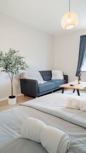 Clean, Quiet & Central | Sleeps 3