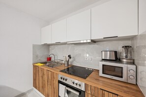 Private kitchen - Ramoni Apartments -Märchenblick (Freudenstadt)