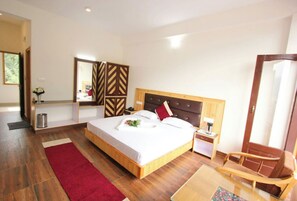 View from room - Hotel Saras Manali Near Hadimba Temple  (Manali)