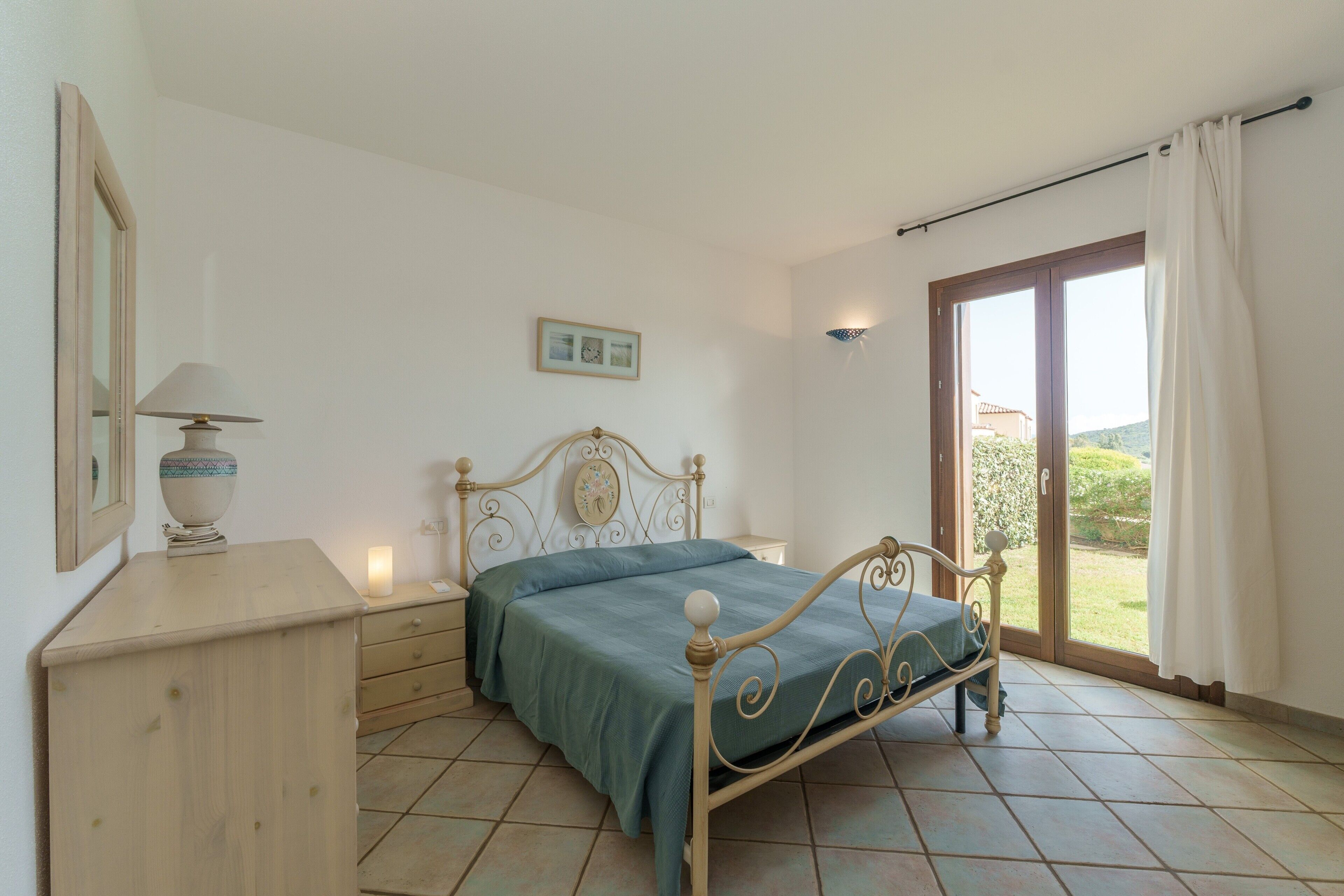 1 dormitorio y ropa de cama